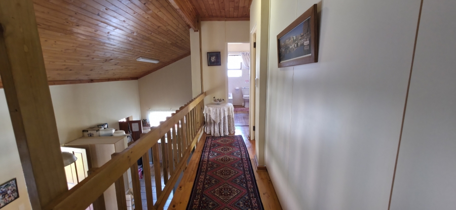 3 Bedroom Property for Sale in Fraaiuitsig Western Cape